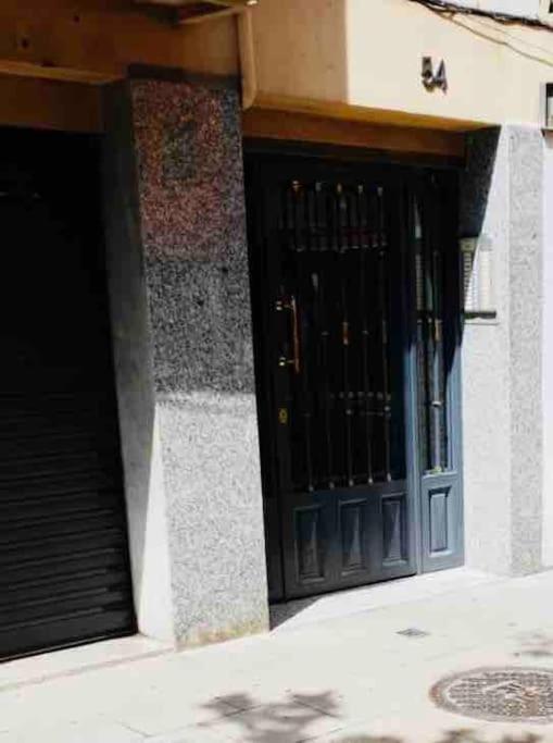 8 Min Walk To The & 10 Min Walk To Convention Centre ! Appartamento *