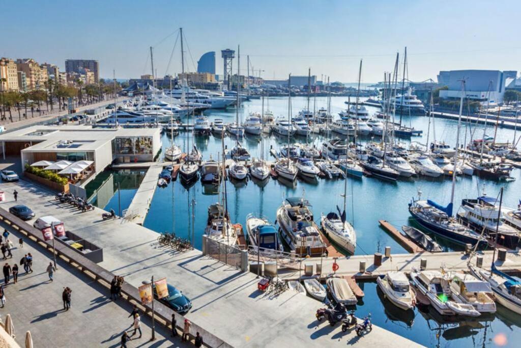 8 Min Walk To The & 10 Min Walk To Convention Centre ! Barcellona